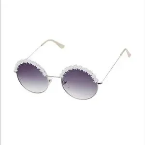 Betsey Johnson | Accessories | Betsey Johnson Flower Child  display picture 2